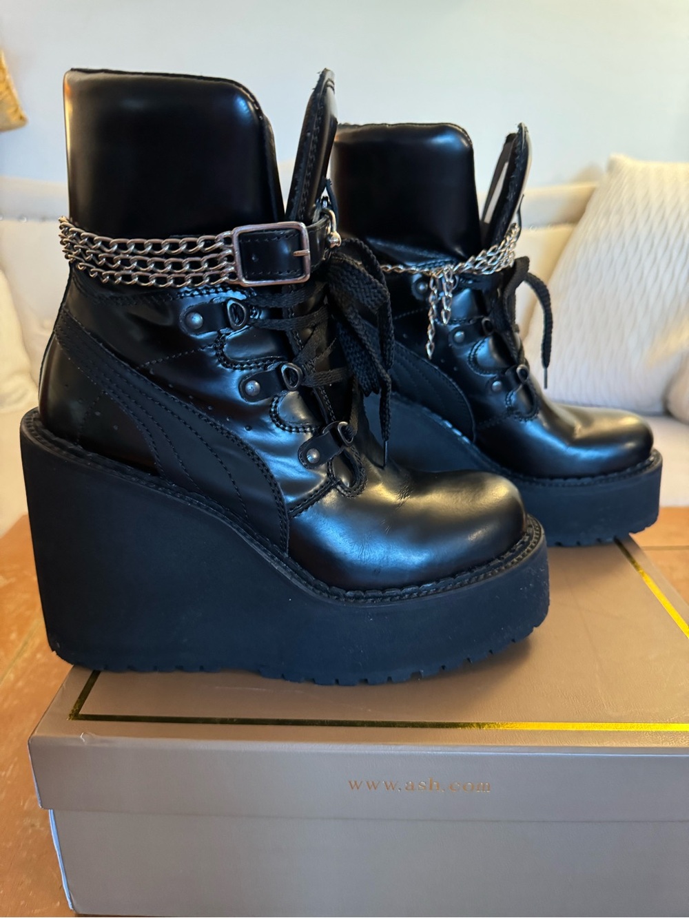 Rhianna Fenty Puma Collab. Black Platform Lace-Up Boots with Silver Chain Accent - Picture 3 of 9